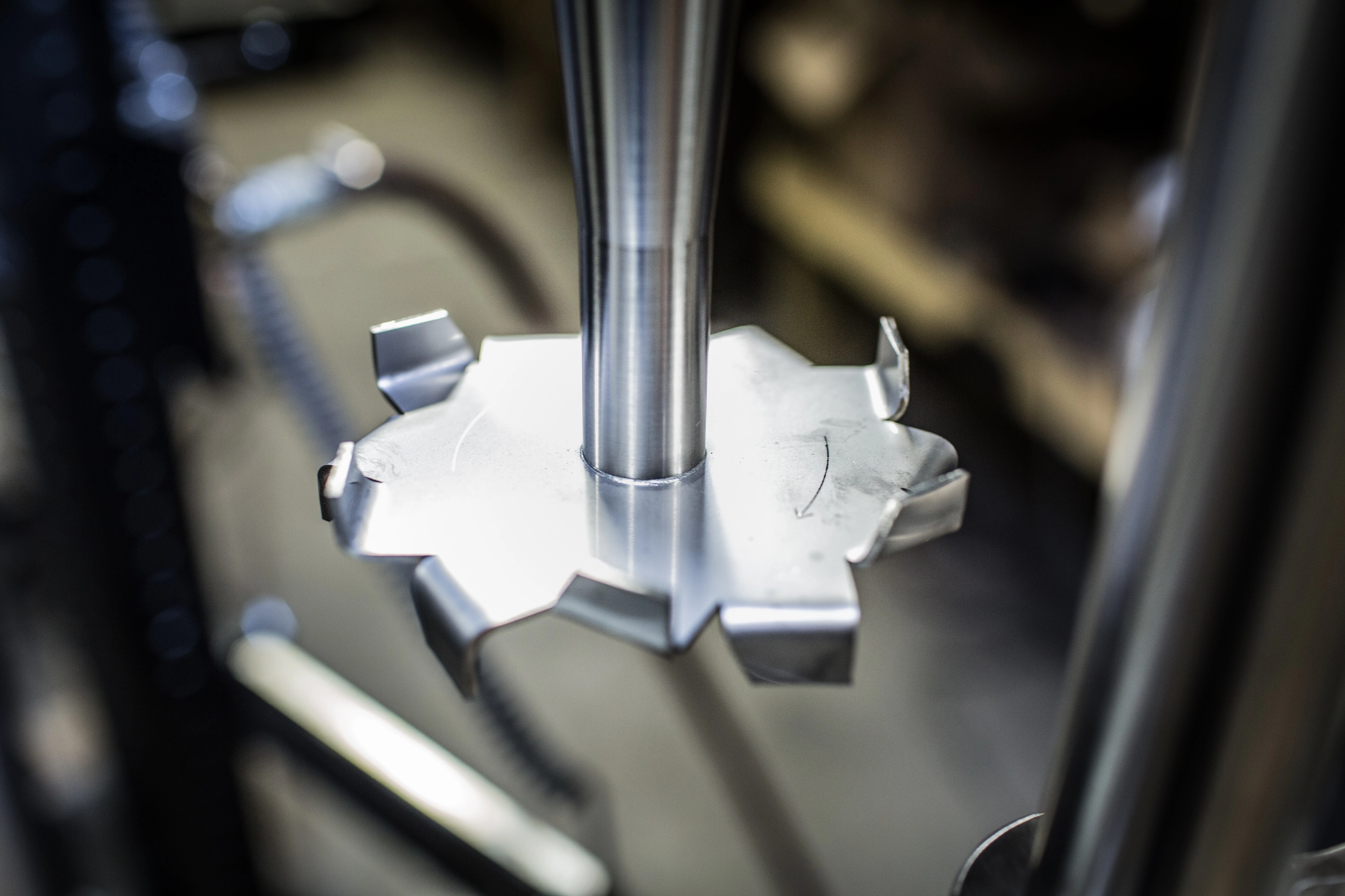 How To Use Industrial Cosmetic Mixers For Steady Production